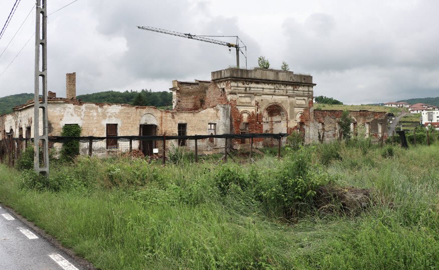 Castelul Tholdalagi, Corunca, Romania, Romania